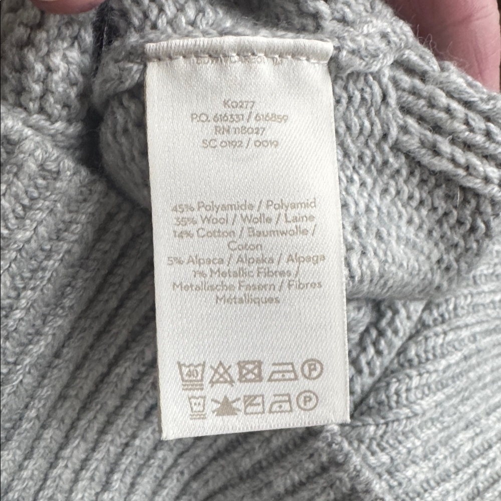 Boden Gray Cable Knit Winifred Sweater with Multicolor sparkle Cuffs large NWT - Picture 5 of 6
